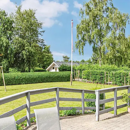 3 Bedroom Nice In Juelsminde *